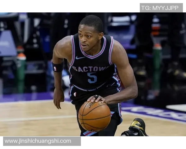 镜头捕捉：国王赛场小动作引发热议