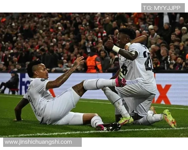 官方公告：欧冠被罚+停赛！